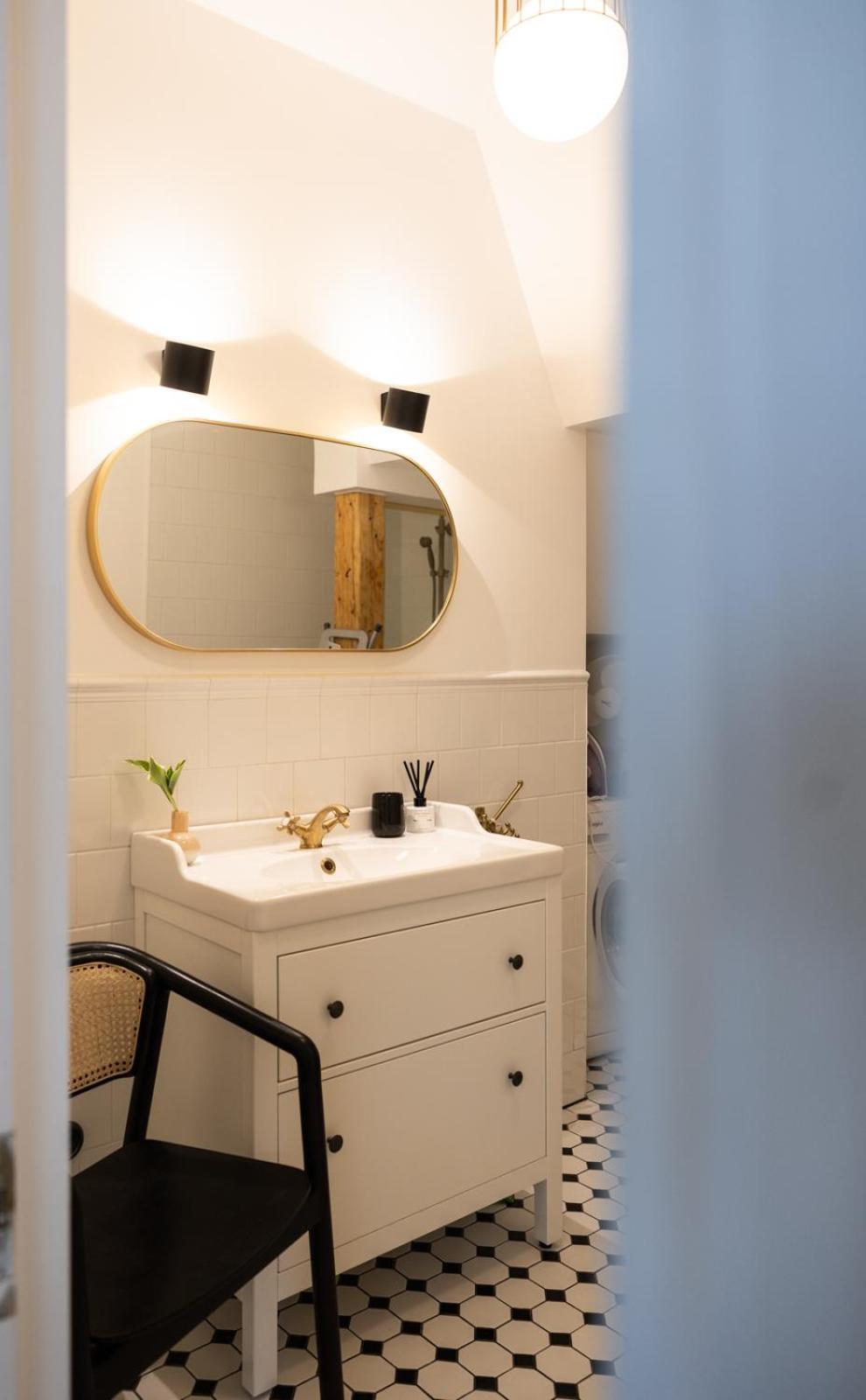 Elegant Ada Johanna Apartment, Close To The Centre And